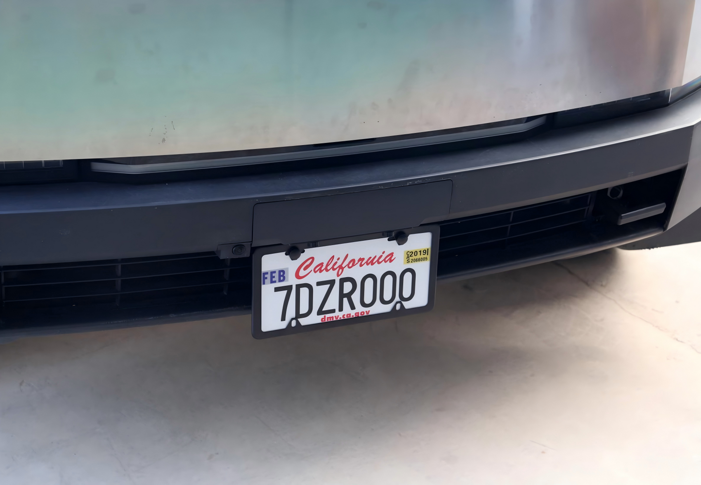 [Presale Discount] Cybertruck License Plate Bracket